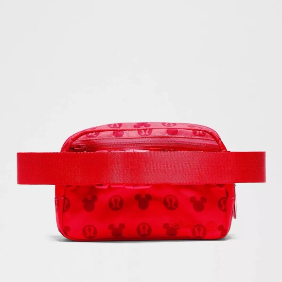 Disney x lululemon *Everywhere Belt Bag 1L Mickey and Logo Print - Picture 2 of 4